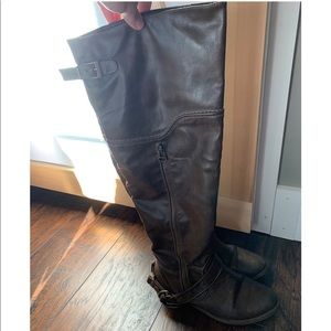 Knee high brown leather fall boots